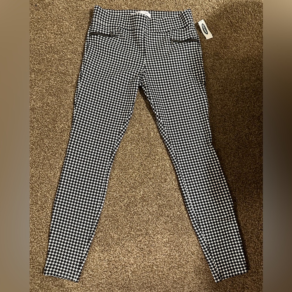 Old Navy - Stevie Spandex Pull on Pant - Size Medium
